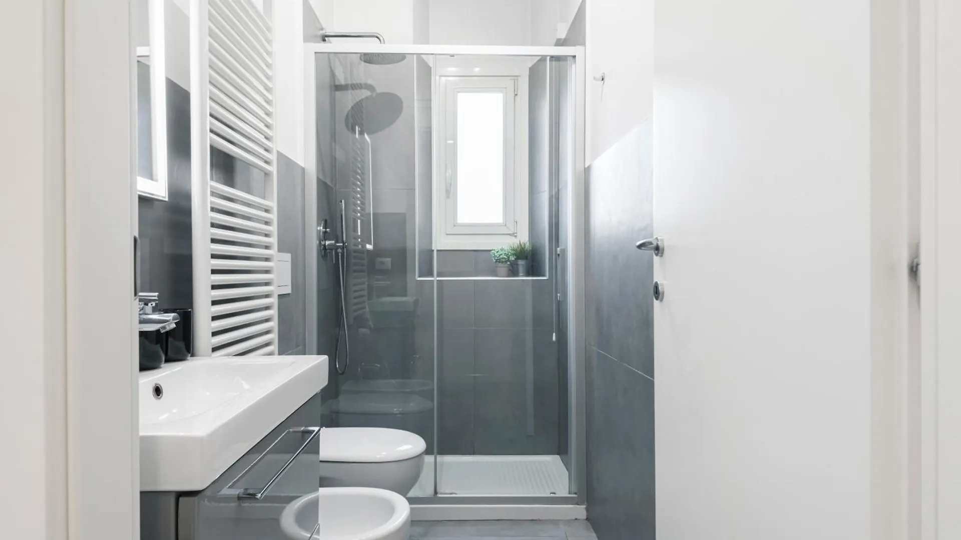 Daire New Flat Fully Furnished In P.Ta Romana Milano