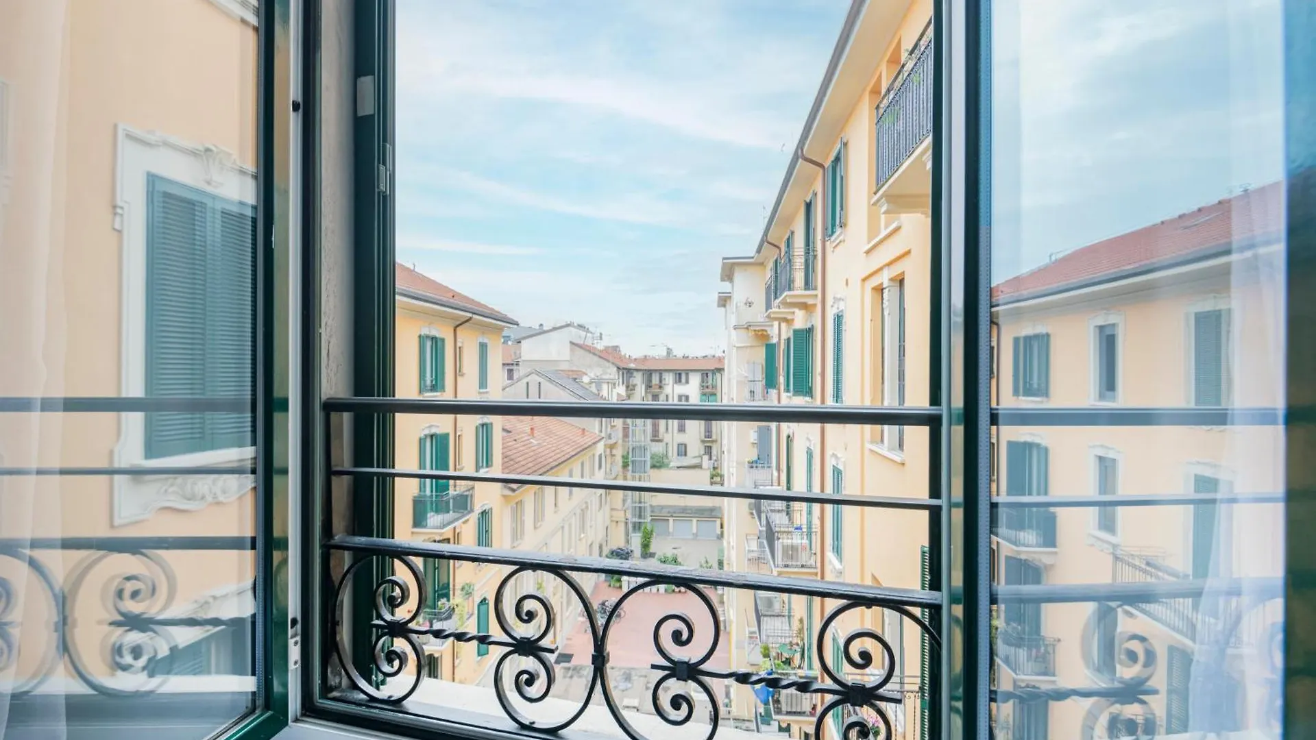 New Flat Fully Furnished In P.Ta Romana Milano 0*,